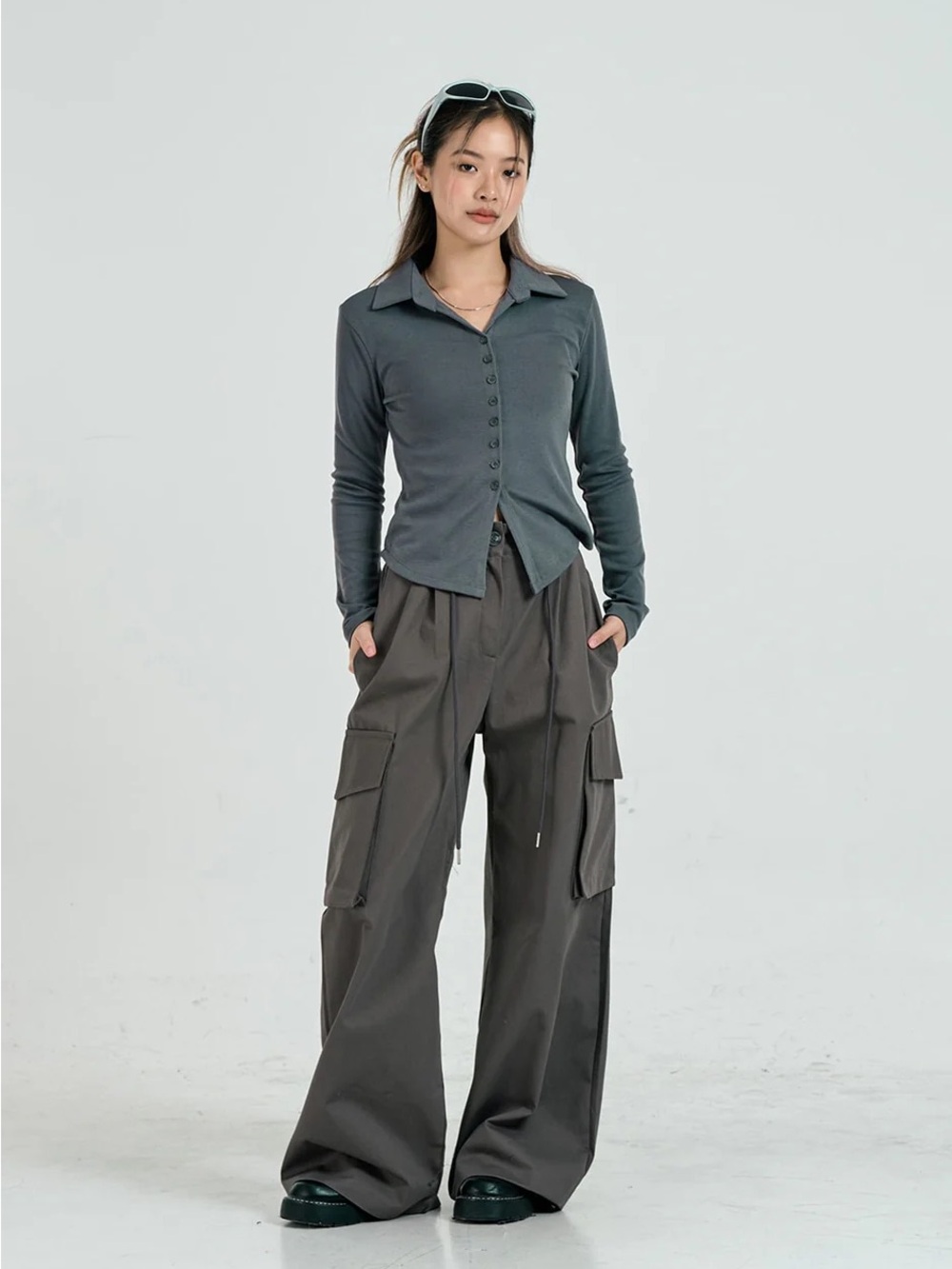 Lewkin Wide-Leg Cargo Pants in Dark Gray